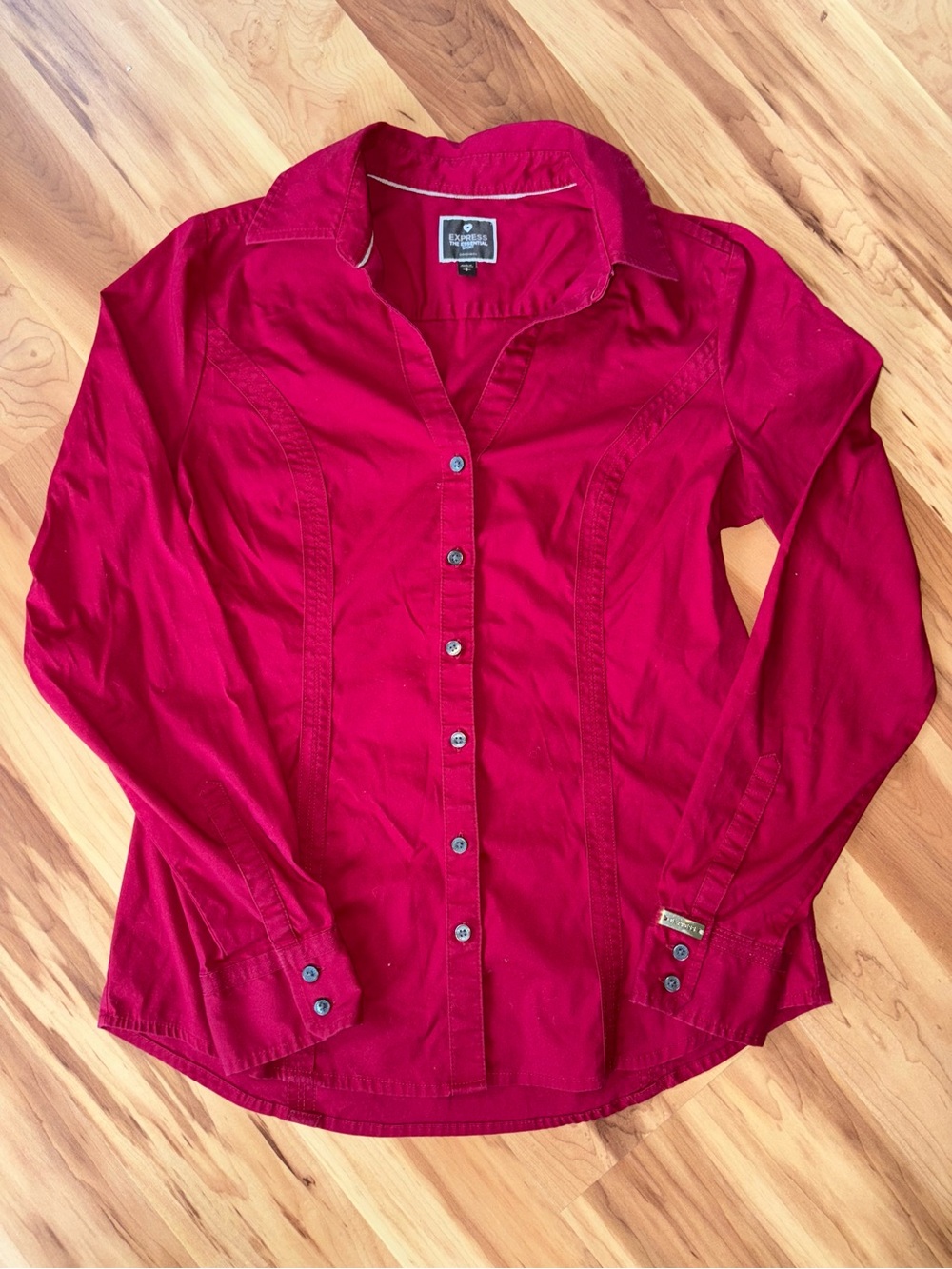 Express The Essential Shirt Button Down in Maroon Size Small